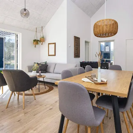 Casa vacanze 8 Person In Romo *